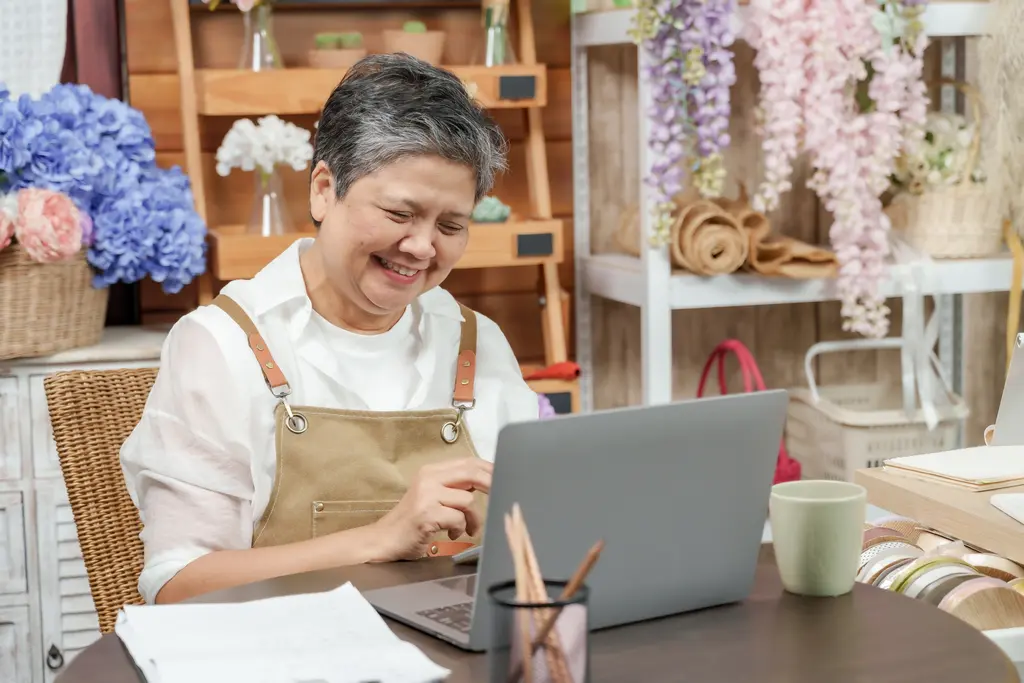 Surviving Seasonal Peaks: How Florists Handle Valentine's Day & Weddings with CRM Processes