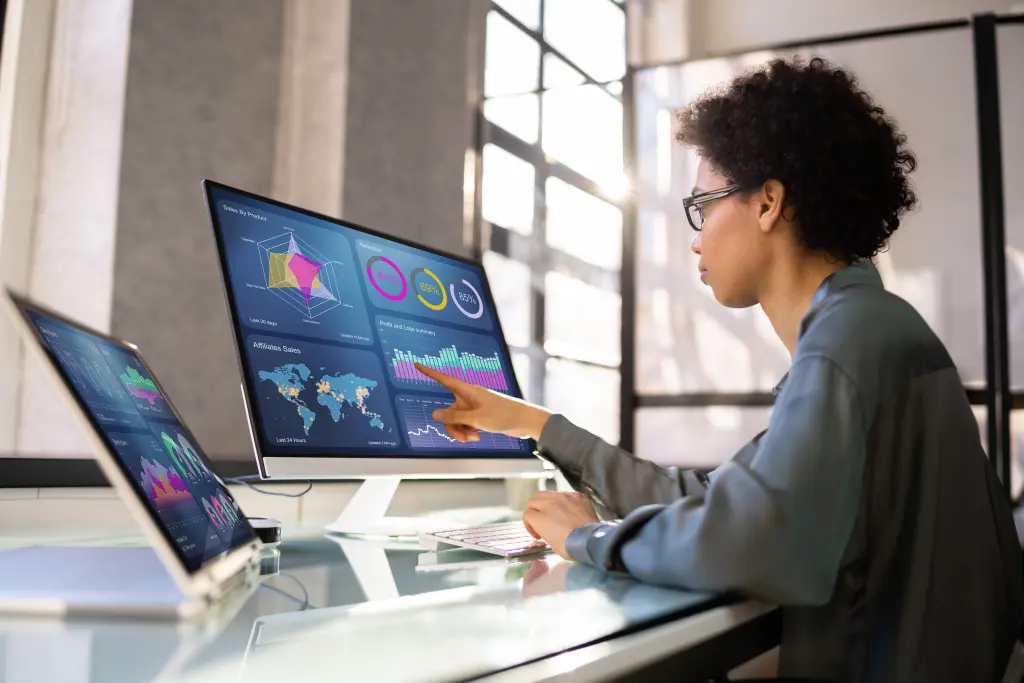 Bitrix24 vs BambooHR