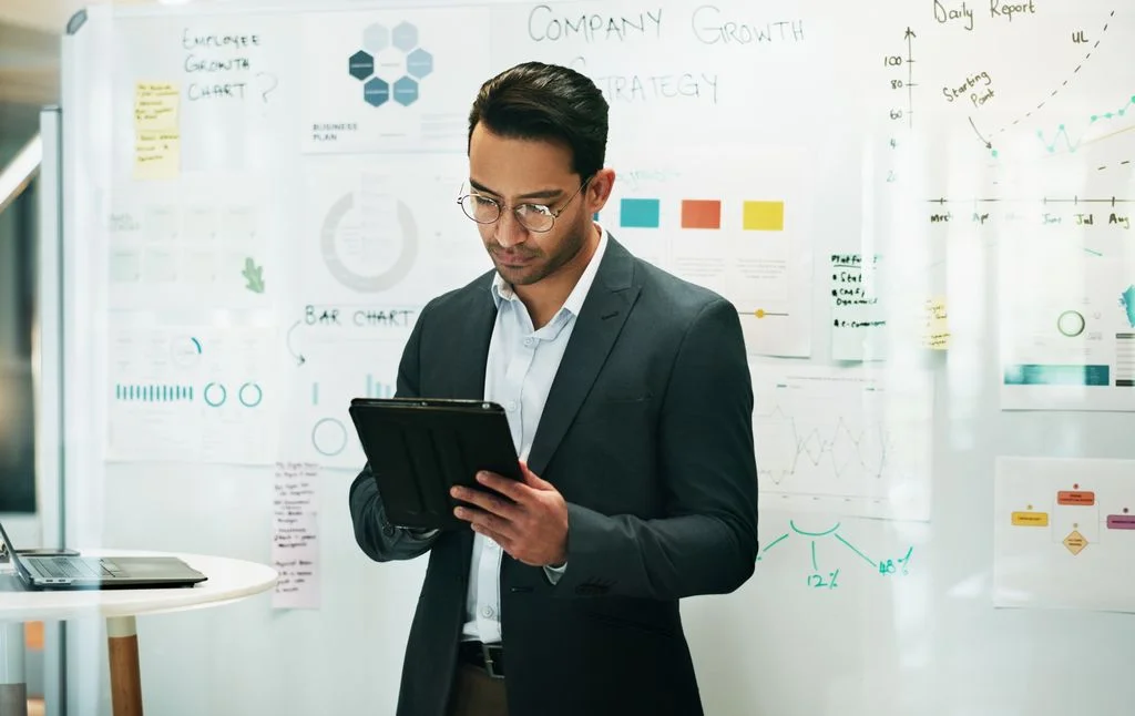 6 Ways AI is Revolutionizing Telemarketing Strategies