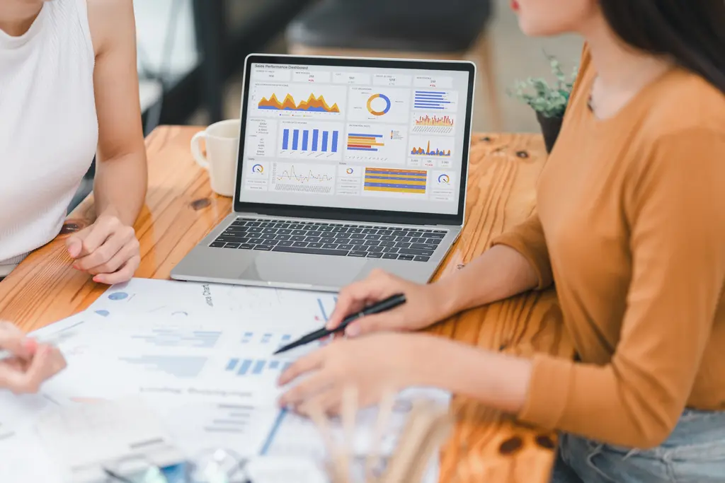 The Ultimate Guide to Choosing the Best CRM Tool for Your Business