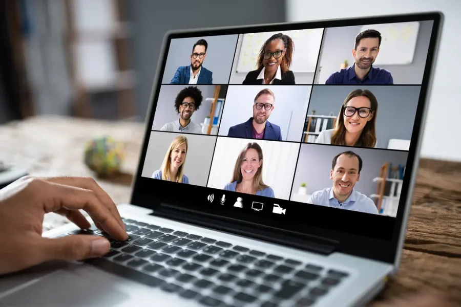 Top Tools for Enhancing Employee Engagement in Hybrid Work Environments