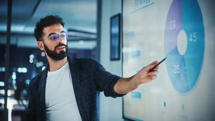 Master Your Sales Process: 7 Tips to Optimize CRM Forms for Success